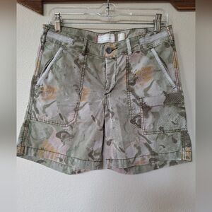 Hei Hei Anthropologie Womens 7"  Camo Chino Shorts. Size 27